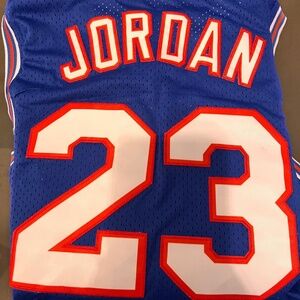 Space Jam Michael Jordan #23 Basketball Jersey size XL
